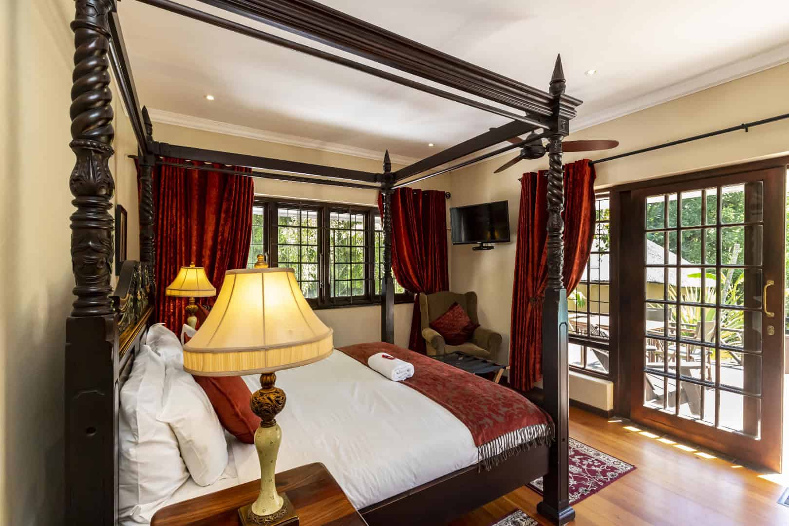 Home Fish Eagle Manor Home Gallery 3